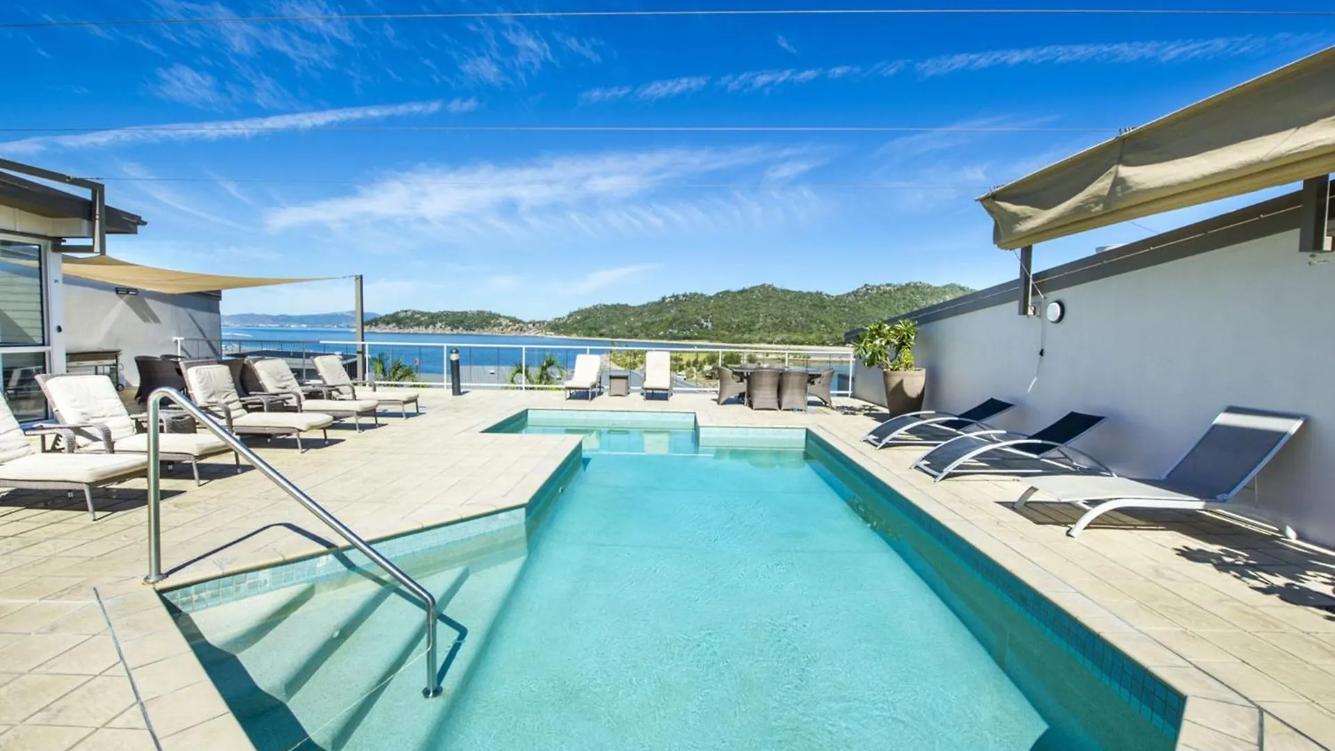 1 Bright Point Apartment 1502 Nelly Bay