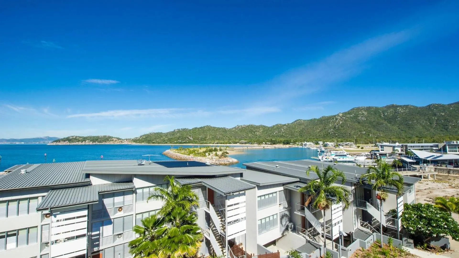 1 Bright Point Apartment 1502 Nelly Bay